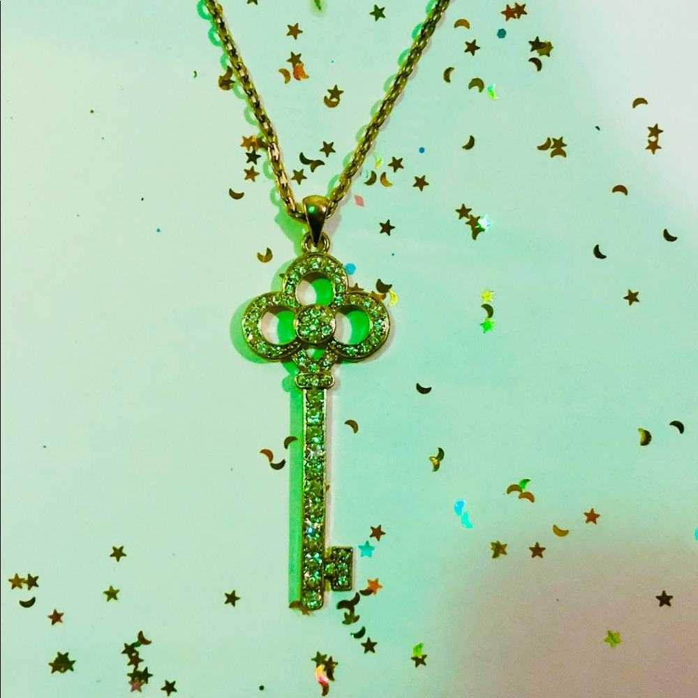 Magical Key Pendant - Picture 2 of 5